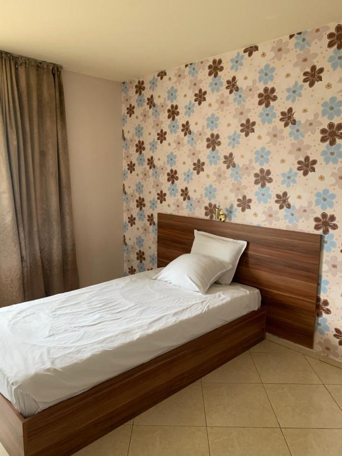 Семеен Хотел Брилянс - Family Hotel Brilliance Varna Extérieur photo