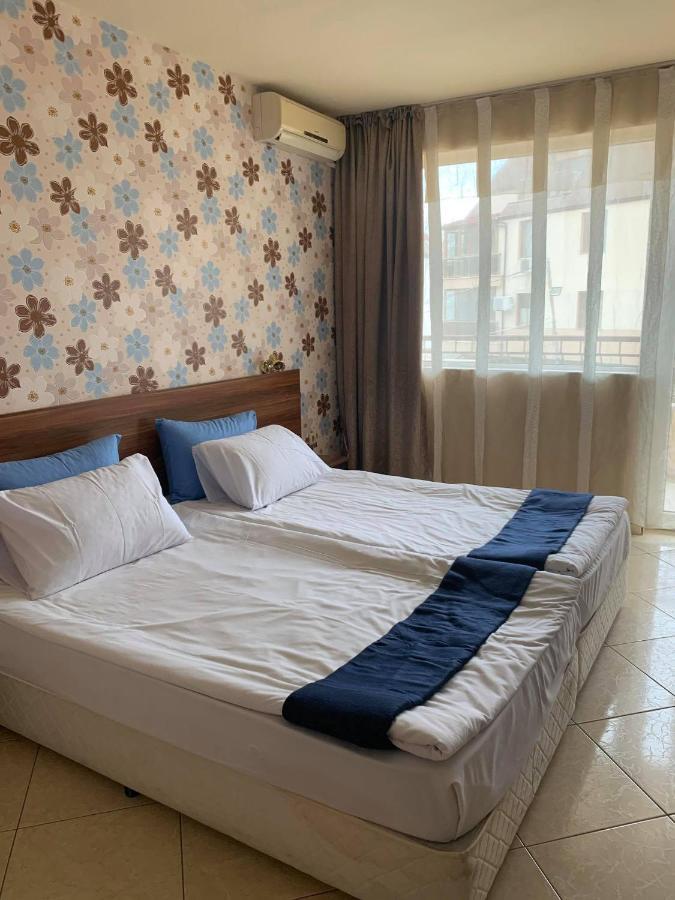 Семеен Хотел Брилянс - Family Hotel Brilliance Varna Extérieur photo