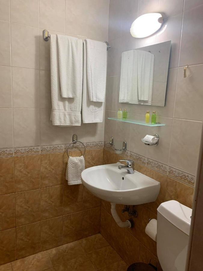 Семеен Хотел Брилянс - Family Hotel Brilliance Varna Extérieur photo