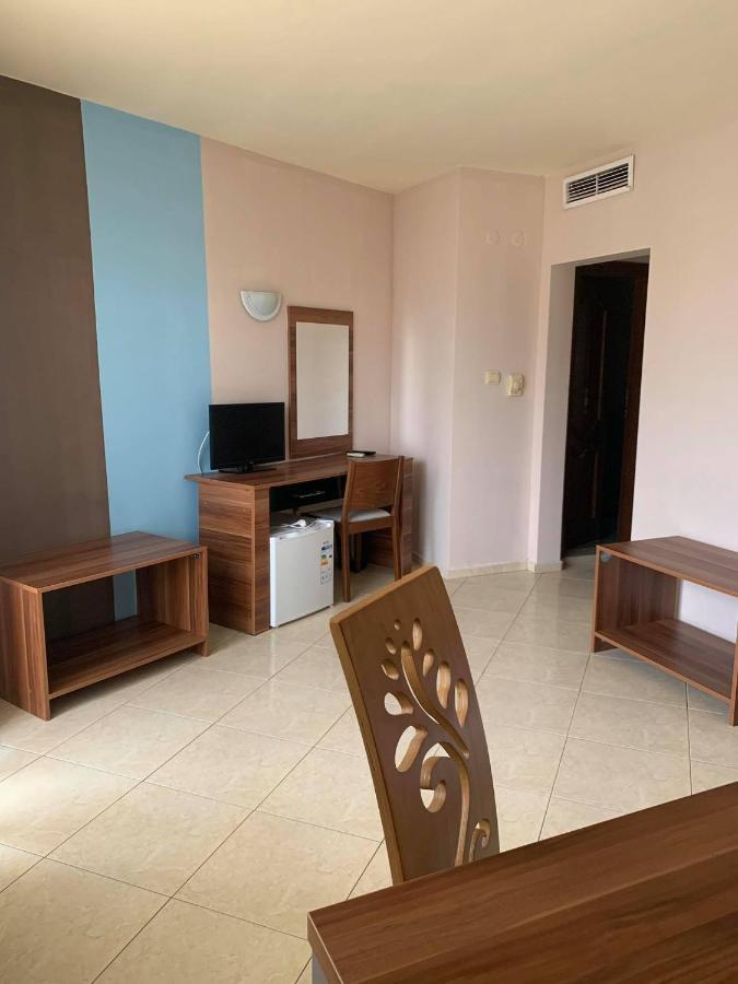 Семеен Хотел Брилянс - Family Hotel Brilliance Varna Extérieur photo
