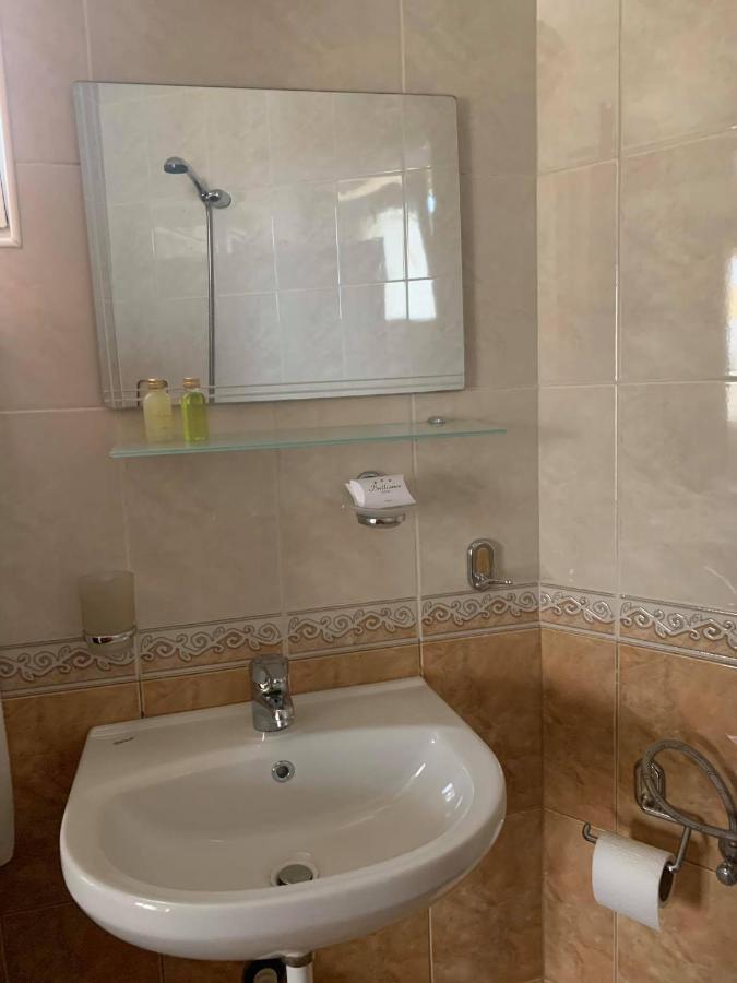 Семеен Хотел Брилянс - Family Hotel Brilliance Varna Extérieur photo