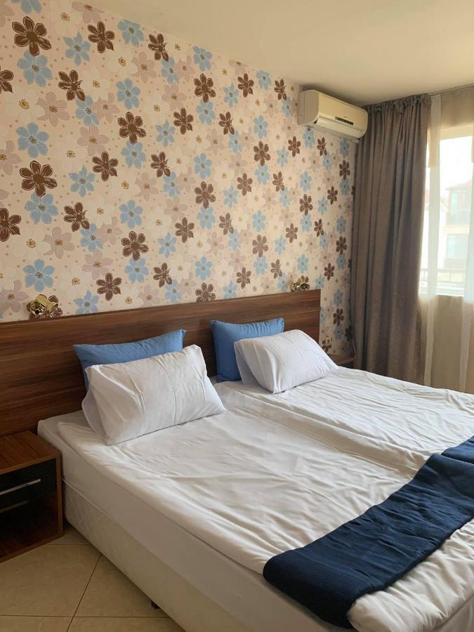 Семеен Хотел Брилянс - Family Hotel Brilliance Varna Extérieur photo